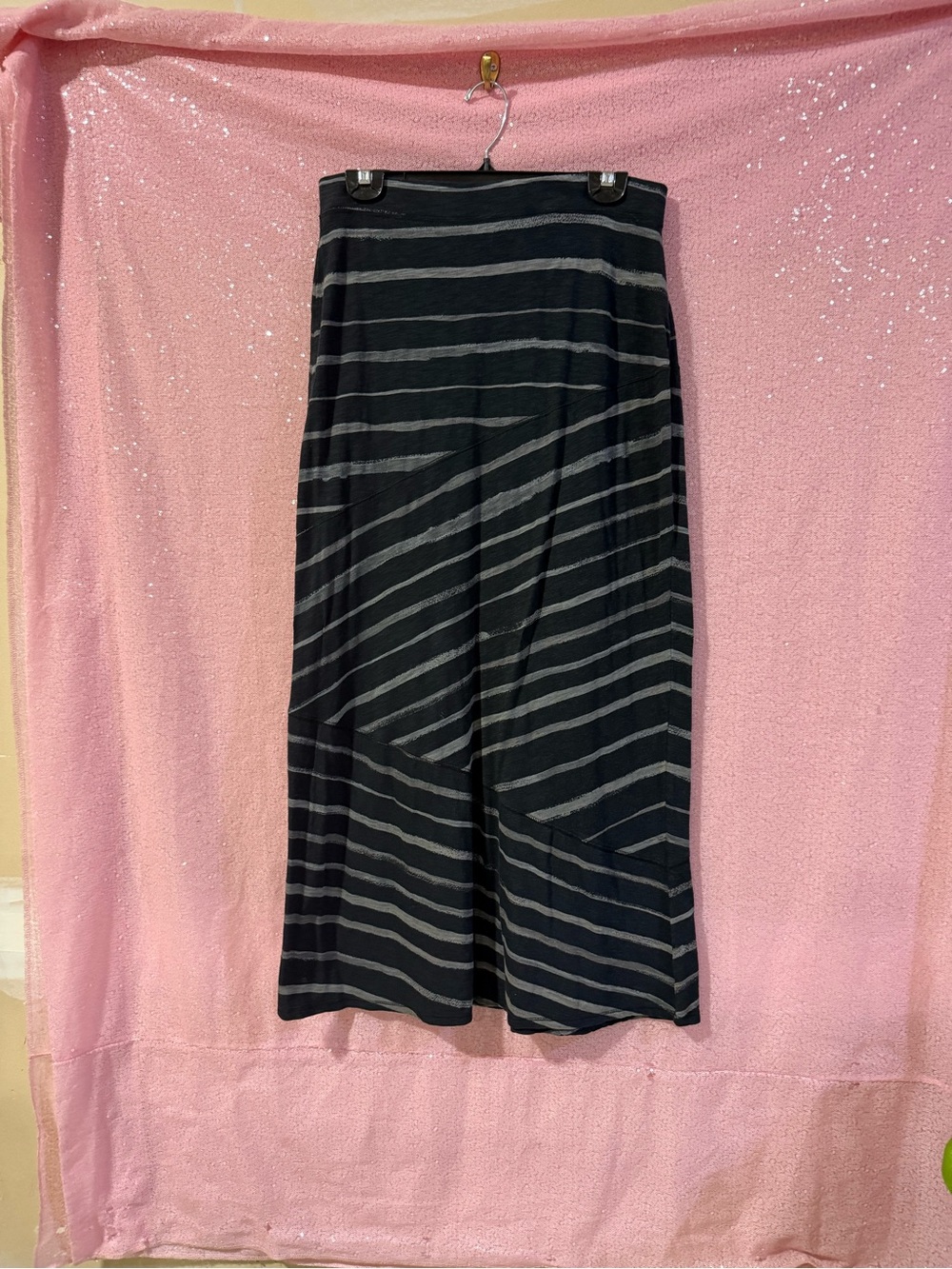 Express Black and Gray Striped Maxi Skirt L7